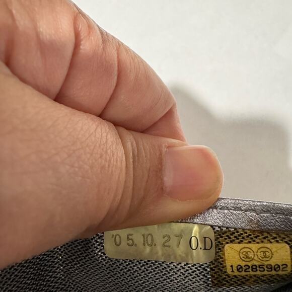 Vintage Chanel Black Leather Wallet with Silver \Logo, 7x4 inches, Bifold Design - Picture 8 of 12